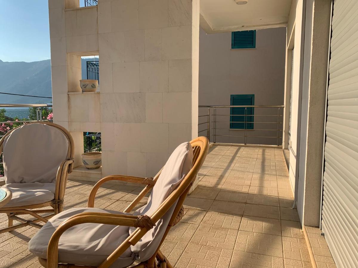 Apartment With Swimmingpool, Seaview And Large Terrace, 1St Floor, Min 2 Persons Dobrota Ngoại thất bức ảnh